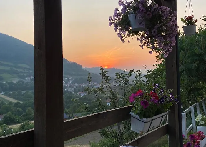 Natural House Casa de Férias Visoko